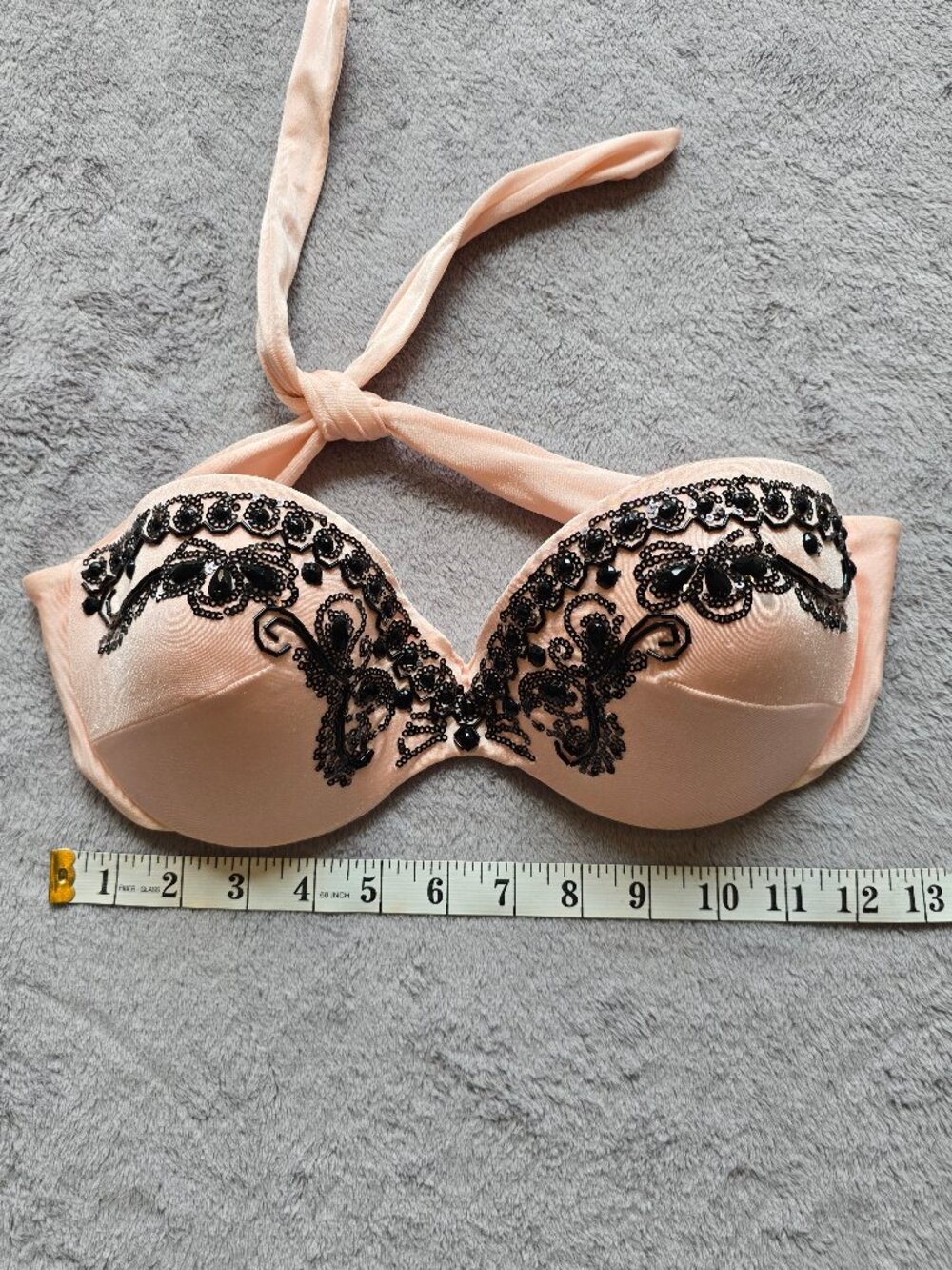 Victoria Secret lace on cup with underwire size34D